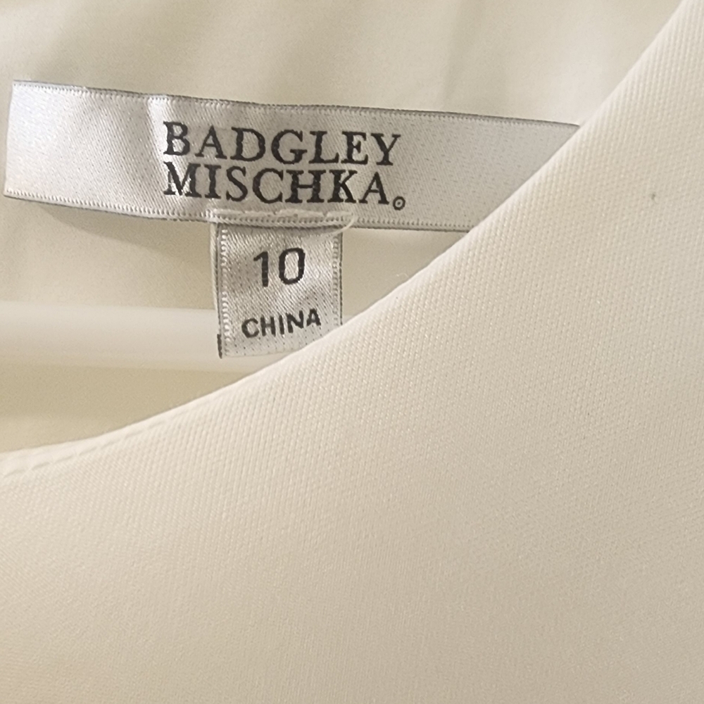 Badgley Mischka Elegant White Dress with Floral‎ Sleeves, Size 10. - Picture 4 of 10